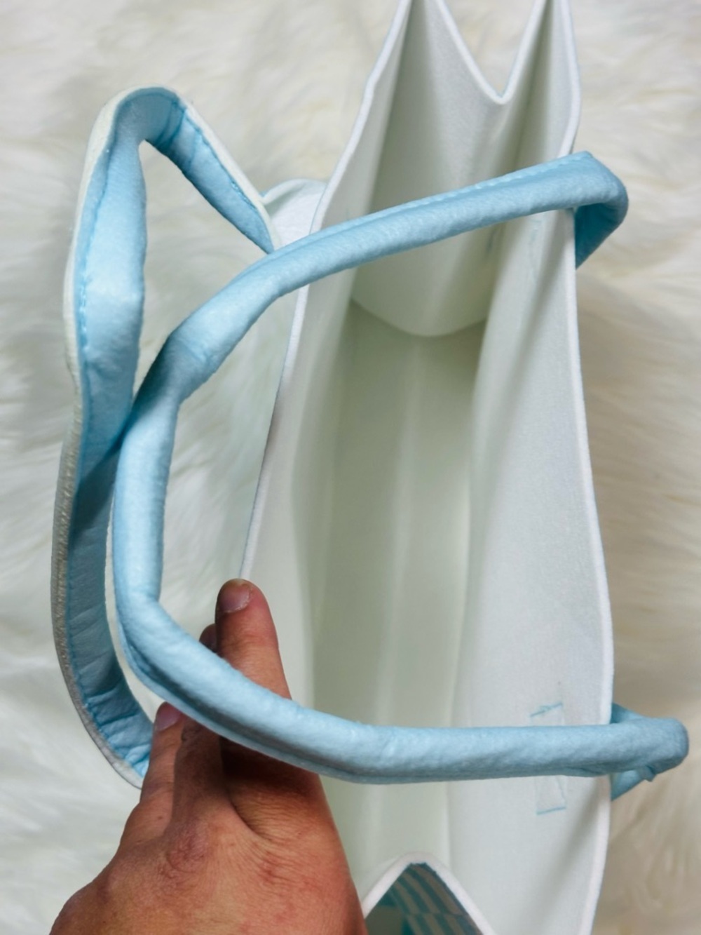 Sanrio Cinnamoroll Blue and White Check Tote Bag - Picture 5 of 8